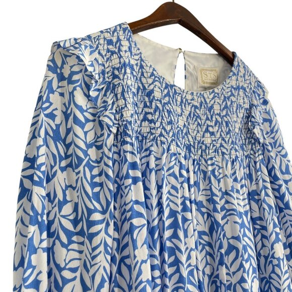 STS Sail to Sable Smocked Ruffle Blue White Top Womens Size Small Feminine - Picture 3 of 8